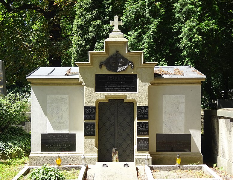Grobowiec rodziny Szarskich na Cmentarzu Rakowickim w  Krakowie ( fot. Mach 2490/Wikipedia) 