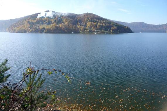 Sądeckie gminy chcą ratować jezioro Rożnowskie