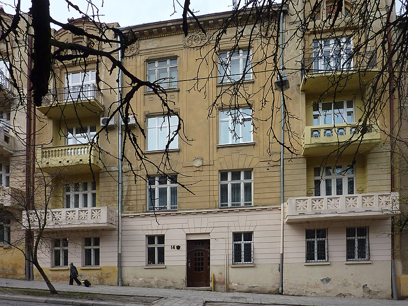 Kamienica we Lwowie przy ulicy Kadeckiej 14, należąca do 1941 r. do prof. Hugona Steinhausa  (fot. Stako/Wikipedia)    