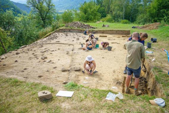 Archeolodzy kończą prace na Górze Zyndrama, gdzie odkryto prehistoryczną osadę 